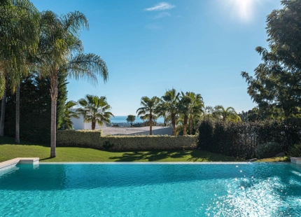 EXQUISITE LUXURY VILLA IN EL MADROÑAL WITH BREATHTAKING VIEWS
