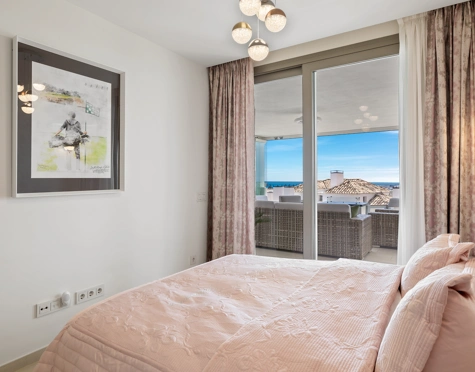 Apartamento en venta en Nueva Andalucia, Marbella