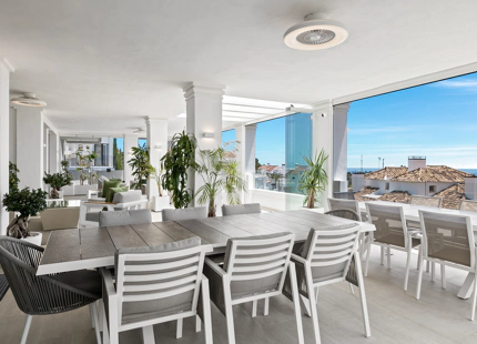 LUXURIOUS 7-BEDROOM APARTMENT WITH STUNNING TERRACE IN NUEVA ANDALUCÍA