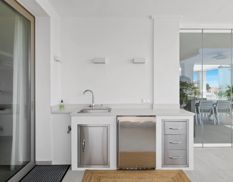 Apartamento en venta en Nueva Andalucia, Marbella
