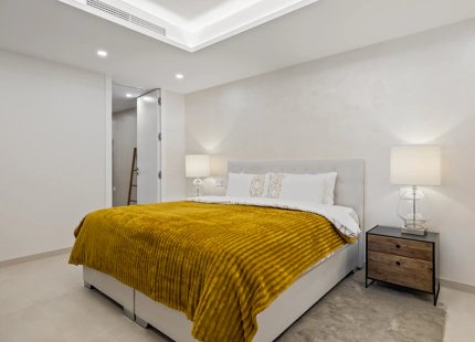 LUXURIOUS 7-BEDROOM APARTMENT WITH STUNNING TERRACE IN NUEVA ANDALUCÍA