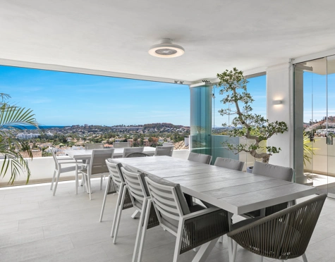 Apartamento en venta en Nueva Andalucia, Marbella