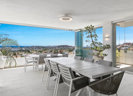 LUXURIOUS 7-BEDROOM APARTMENT WITH STUNNING TERRACE IN NUEVA ANDALUCÍA