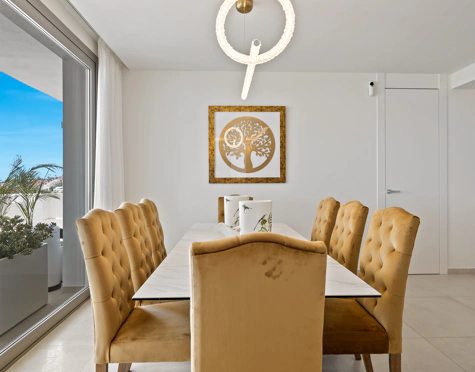 Apartamento en venta en Nueva Andalucia, Marbella