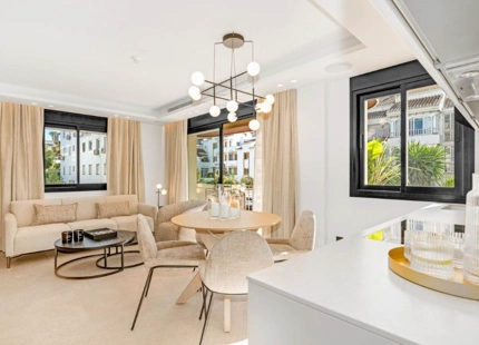 EXQUISITE LUXURY APARTMENT IN THE HEART OF PUERTO BANÚS