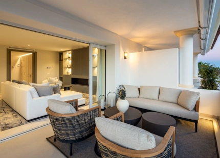 EXCEPCIONAL DÚPLEX A LA VENTA EN LA MILLA DE ORO DE MARBELLA