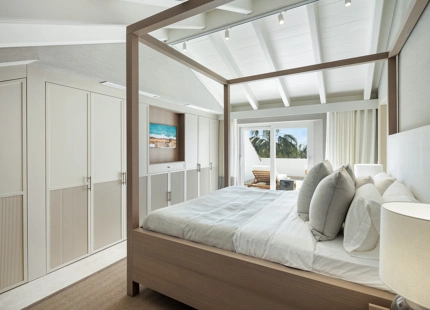 EXCEPCIONAL DÚPLEX A LA VENTA EN LA MILLA DE ORO DE MARBELLA
