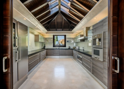 CHARMING 5-BEDROOM VILLA IN LOS FLAMINGOS – THE DREAM HOME