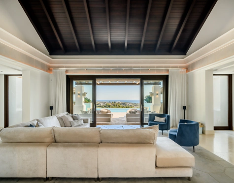 Villa for sale in Los Flamingos, Benahavis