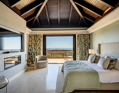 Villa for sale in Los Flamingos, Benahavis