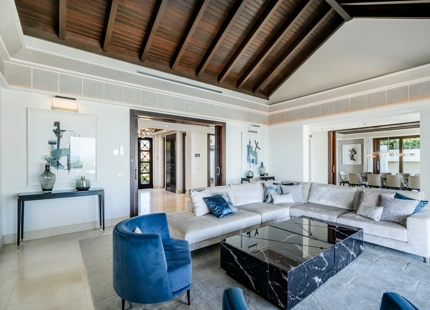 CHARMING 5-BEDROOM VILLA IN LOS FLAMINGOS – THE DREAM HOME