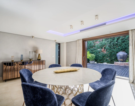 Villa for sale in Los Flamingos, Benahavis