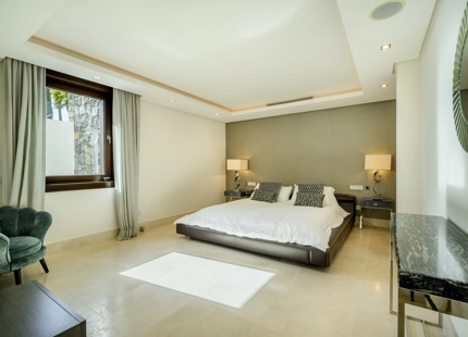 CHARMING 5-BEDROOM VILLA IN LOS FLAMINGOS – THE DREAM HOME