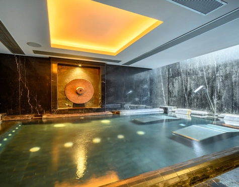 Villa for sale in Los Flamingos, Benahavis