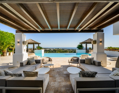Villa for sale in Los Flamingos, Benahavis