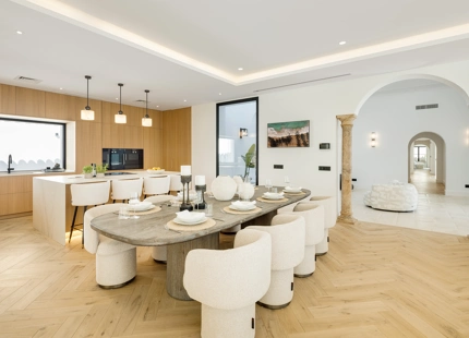ELEGANTE VILLA DE LUJO EN PRIMERA LÍNEA DE GOLF EN EL HERROJO