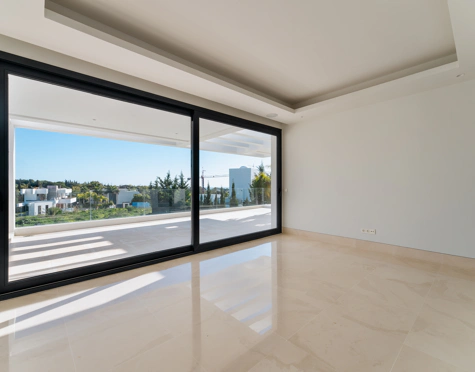 Villa en venta en Lomas del Virrey, Marbella Golden Mile