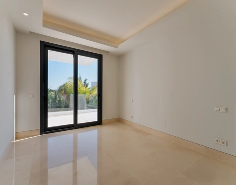 Villa en venta en Lomas del Virrey, Marbella Golden Mile