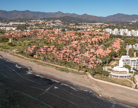Ground Floor Apartment for sale in Almenara Beach, Estepona East