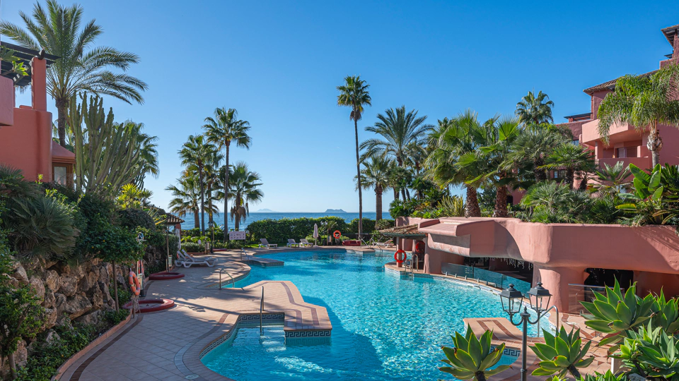 Apartamento Planta Baja en venta en Almenara Beach, Estepona Este