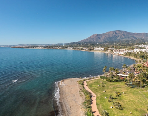 Ground Floor Apartment for sale in Almenara Beach, Estepona East