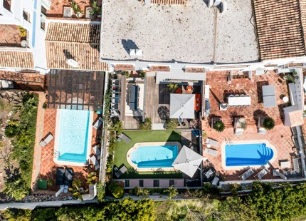 CHARMING 5-BEDROOM TOWNHOUSE WITH PRIVATE POOL IN BENAHAVIS