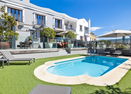 CHARMING 5-BEDROOM TOWNHOUSE WITH PRIVATE POOL IN BENAHAVIS