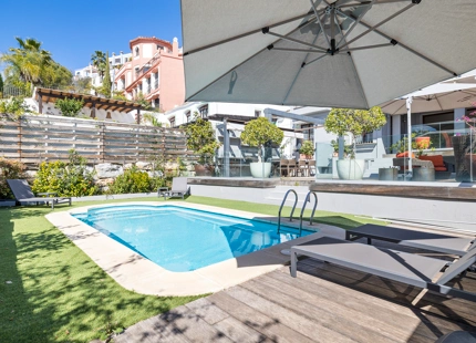 CHARMING 5-BEDROOM TOWNHOUSE WITH PRIVATE POOL IN BENAHAVIS