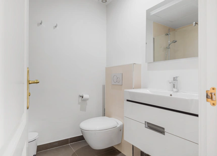 CHARMING 5-BEDROOM TOWNHOUSE WITH PRIVATE POOL IN BENAHAVIS