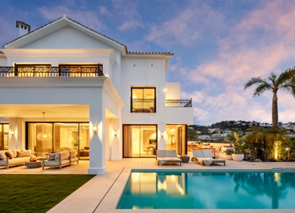EXCEPTIONAL LUXURY VILLA WITH BREATHTAKING VIEWS IN BENAHAVÍS