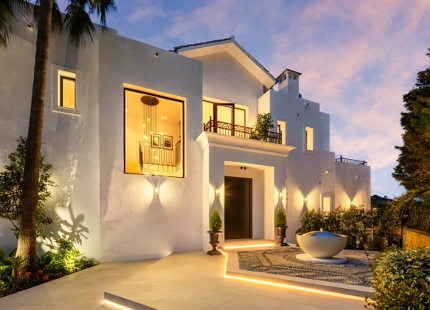 EXCEPTIONAL LUXURY VILLA WITH BREATHTAKING VIEWS IN BENAHAVÍS