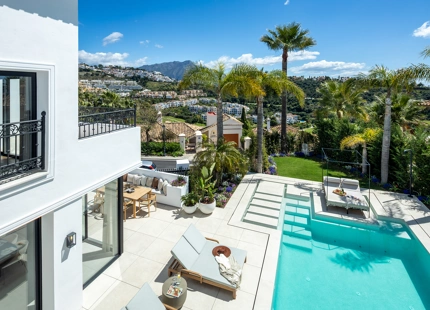 EXCEPTIONAL LUXURY VILLA WITH BREATHTAKING VIEWS IN BENAHAVÍS