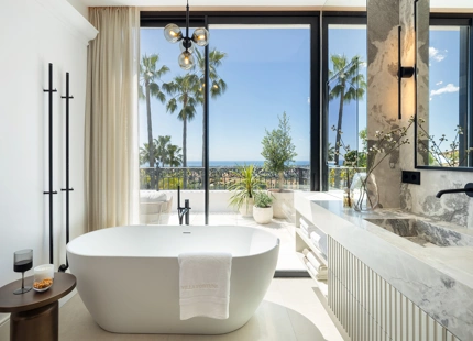 EXCEPTIONAL LUXURY VILLA WITH BREATHTAKING VIEWS IN BENAHAVÍS