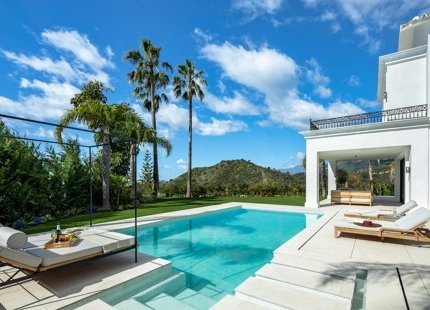 EXCEPTIONAL LUXURY VILLA WITH BREATHTAKING VIEWS IN BENAHAVÍS