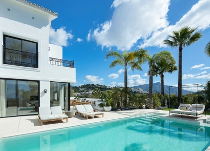 EXCEPTIONAL LUXURY VILLA WITH BREATHTAKING VIEWS IN BENAHAVÍS