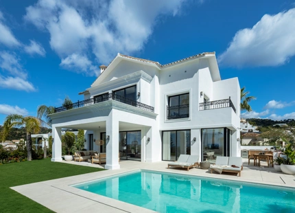 EXCEPTIONAL LUXURY VILLA WITH BREATHTAKING VIEWS IN BENAHAVÍS