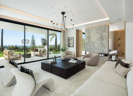 EXCEPTIONAL LUXURY VILLA WITH BREATHTAKING VIEWS IN BENAHAVÍS