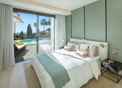 STUNNING VILLA WITH EXCEPTIONAL OUTDOOR SPACE IN MARBELLA EAST FOR SALE