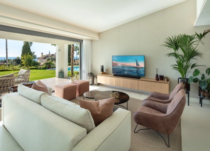 STUNNING VILLA WITH EXCEPTIONAL OUTDOOR SPACE IN MARBELLA EAST FOR SALE
