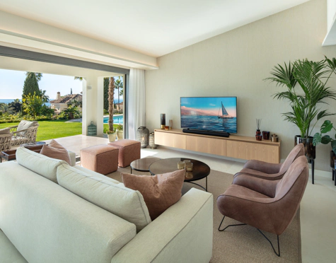 Villa for sale in El Rosario, Marbella Este