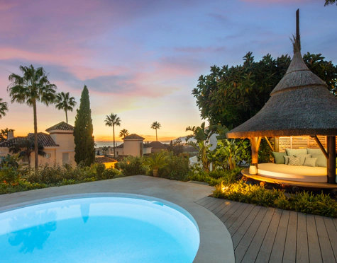 Villa for sale in El Rosario, Marbella Este