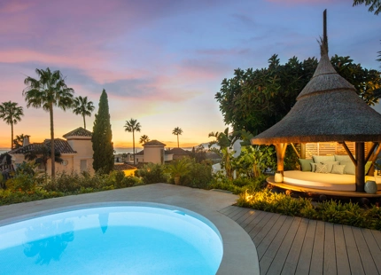 STUNNING VILLA WITH EXCEPTIONAL OUTDOOR SPACE IN MARBELLA EAST FOR SALE