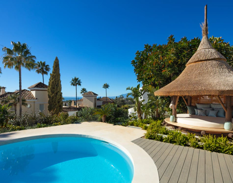 Villa for sale in El Rosario, Marbella Este