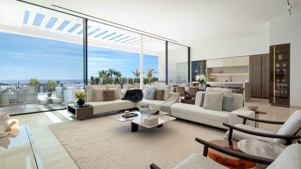 Villa for sale in Los Flamingos, Benahavis