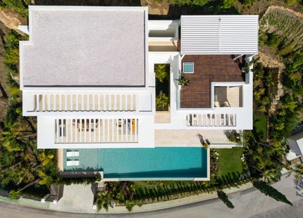 EXQUISITE LUXURY VILLA WITH STUNNING SEA VIEWS IN BENAHAVÍS