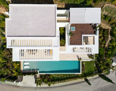 Villa for sale in Los Flamingos, Benahavis