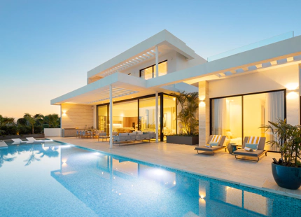 EXQUISITE LUXURY VILLA WITH STUNNING SEA VIEWS IN BENAHAVÍS