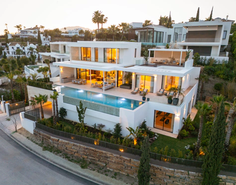 Villa en venta en Los Flamingos, Benahavis