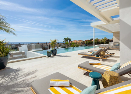 EXQUISITE LUXURY VILLA WITH STUNNING SEA VIEWS IN BENAHAVÍS