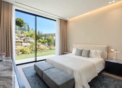 EXQUISITE LUXURY VILLA WITH STUNNING SEA VIEWS IN BENAHAVÍS